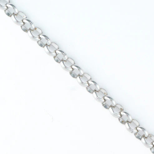 close-up of silver Waterproof Cable Chain Necklace