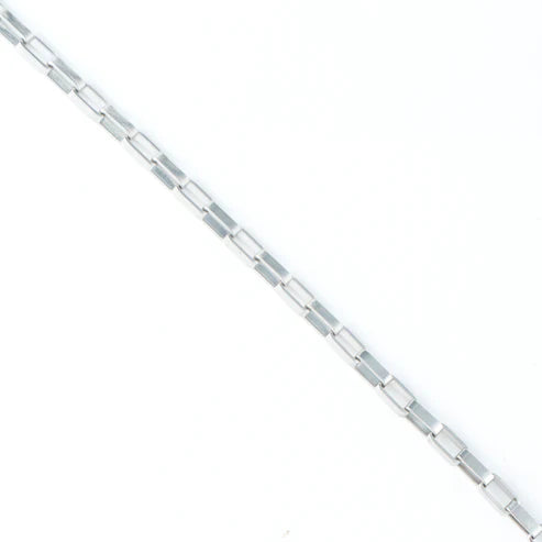 close-up of Waterproof Box Chain Necklace