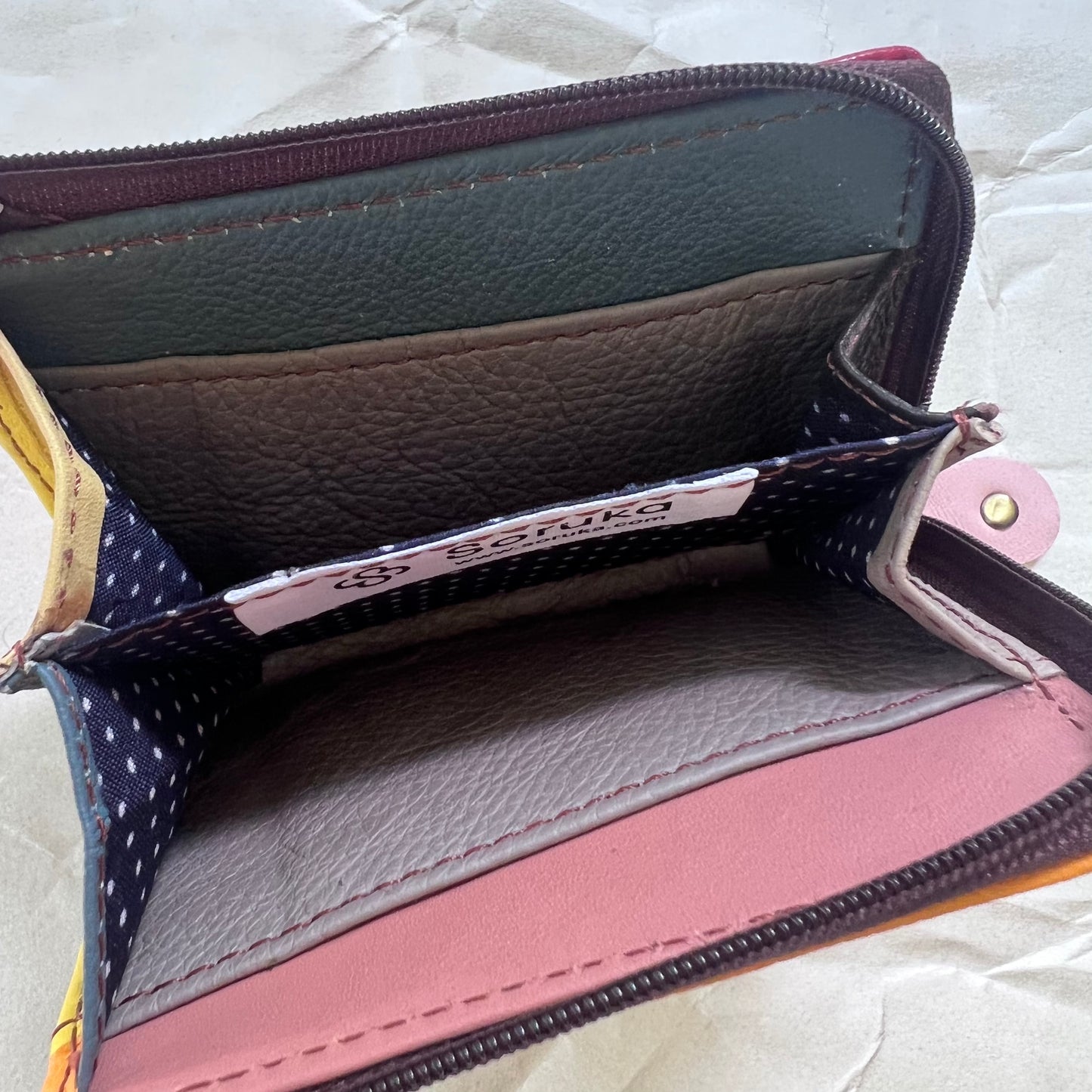 interior view of sunshine tracy wallet