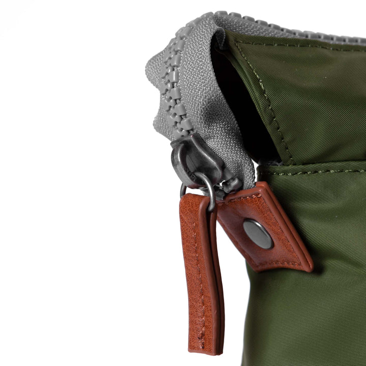 close-up of top zipper pull.