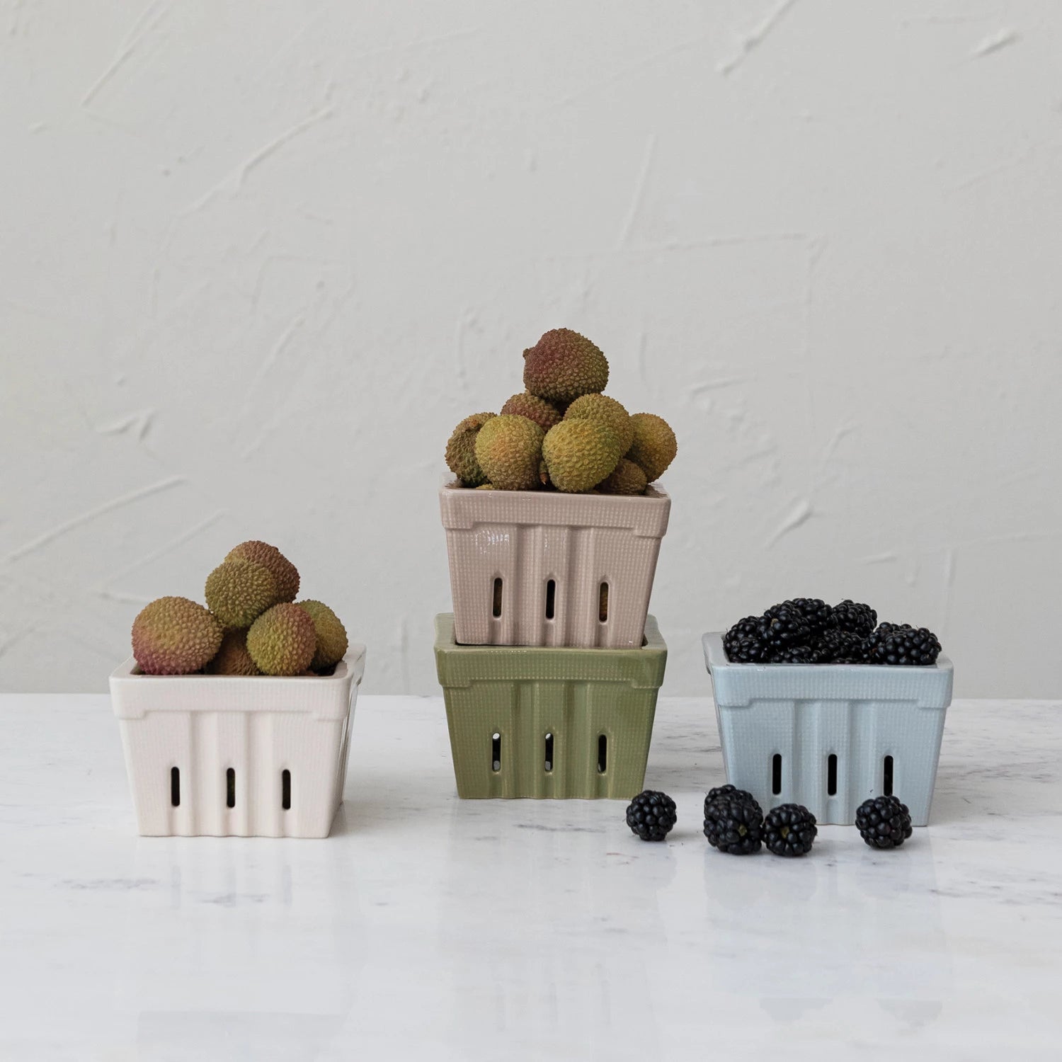 Creative Co-op - Stoneware Berry Bowl with Handles