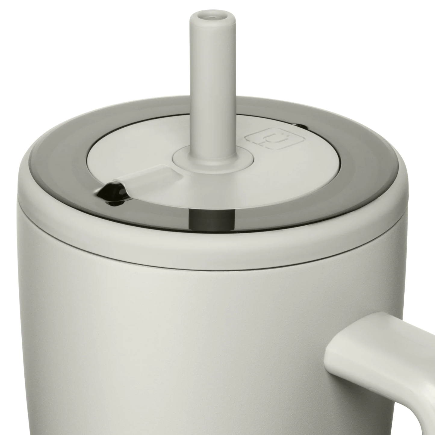 up close view of eras 40 oz tumbler lid in color dune