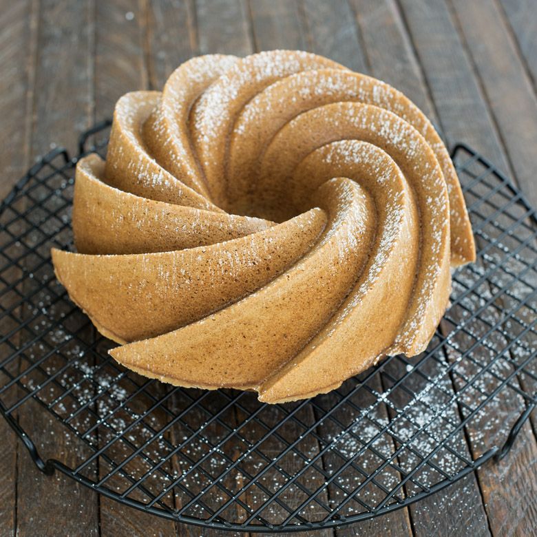 Nordic Ware - Classic Bundtlette Cake Pan
