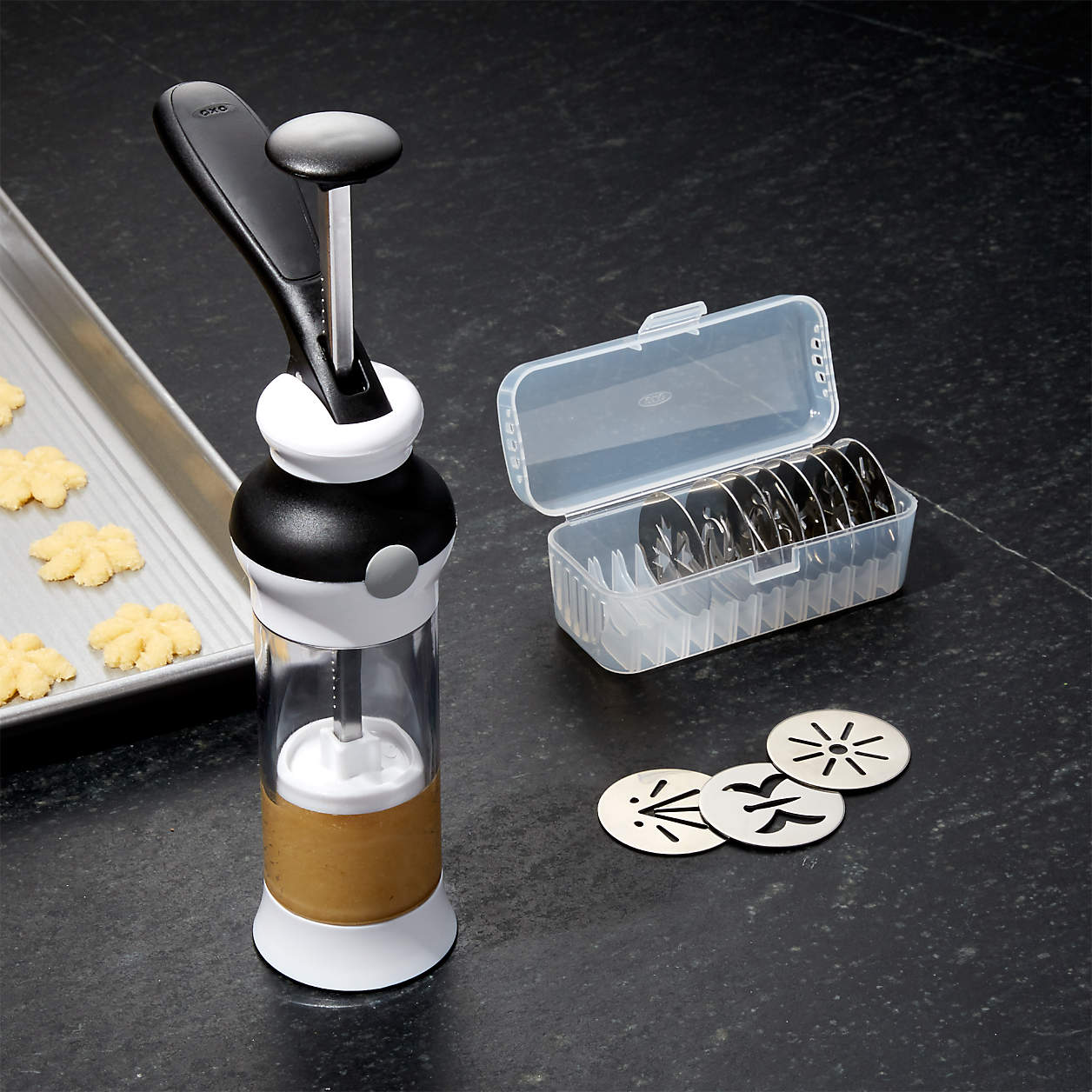 http://conwaykitchen.com/cdn/shop/products/oxo-cookie-press-with-disk-storage-case.jpg?v=1678240435