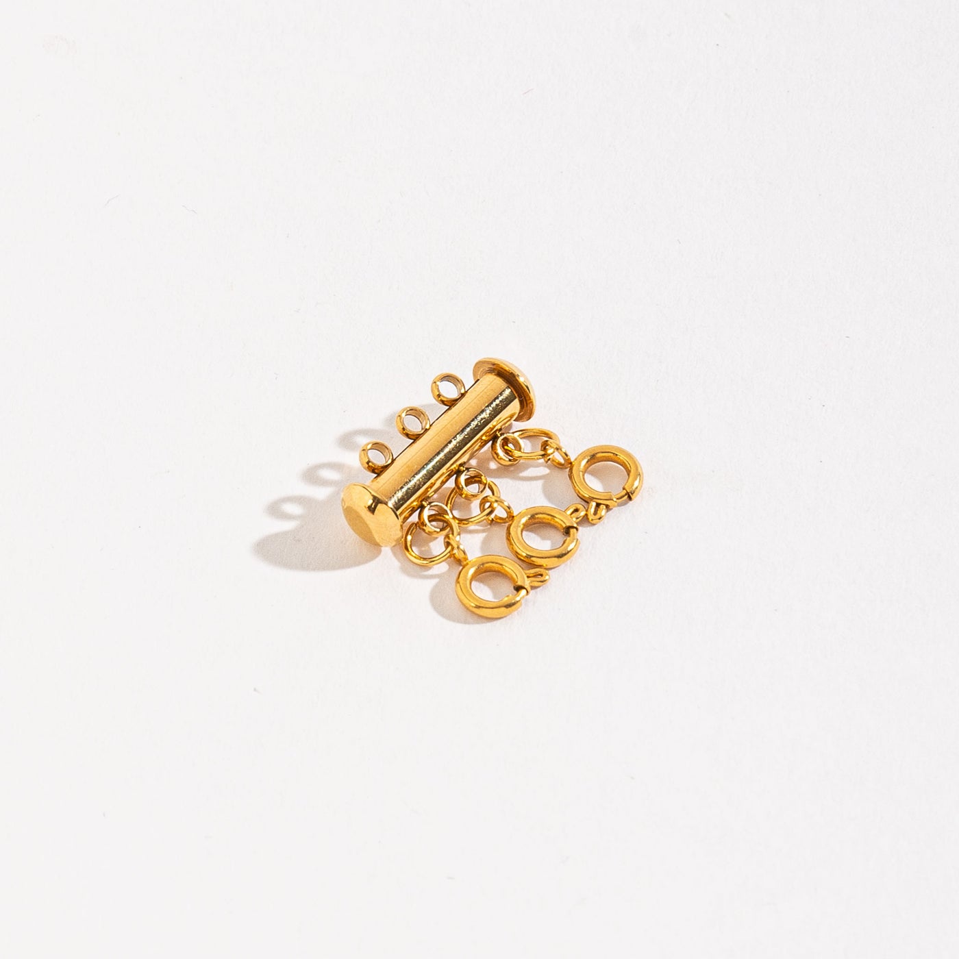 gold triple magnetic clasp closed.