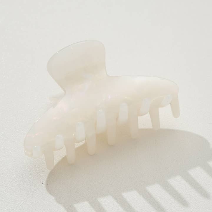 pearl claw clip