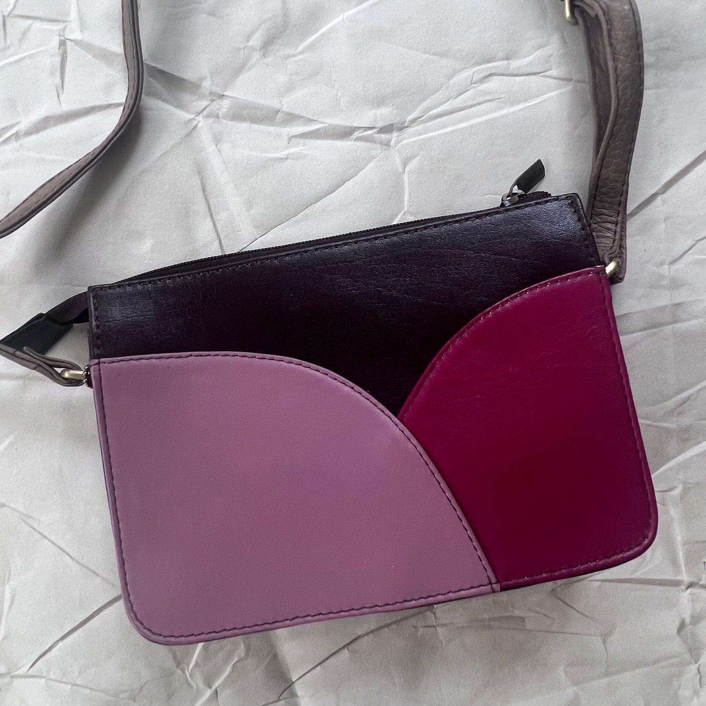 back view of Meredith Purse with pink hues