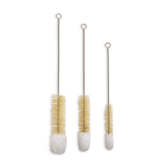 Set of three soft-tip cleaning brushes with boar head bristles and stainless steel wire handles, in different sizes, with microfiber tips.