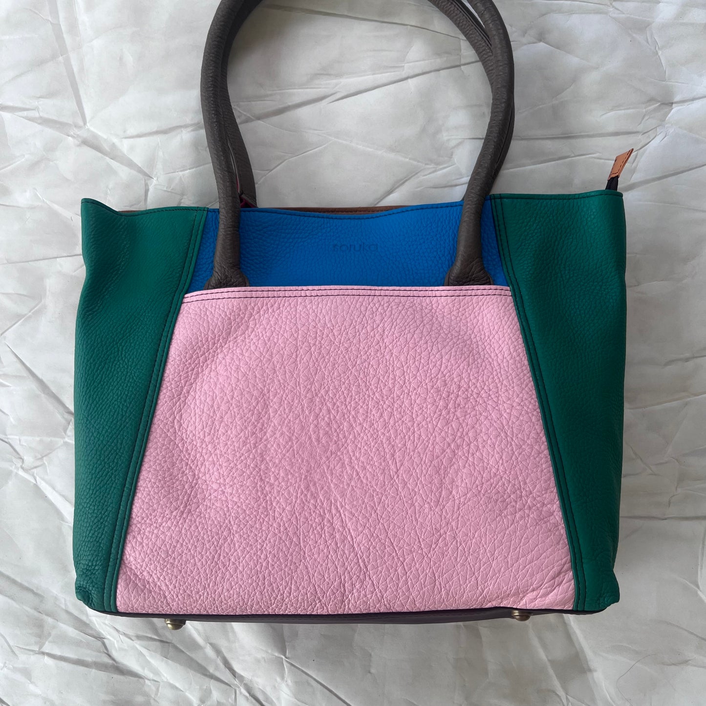 wildflower sitges tote with color blocks of green blue and pink