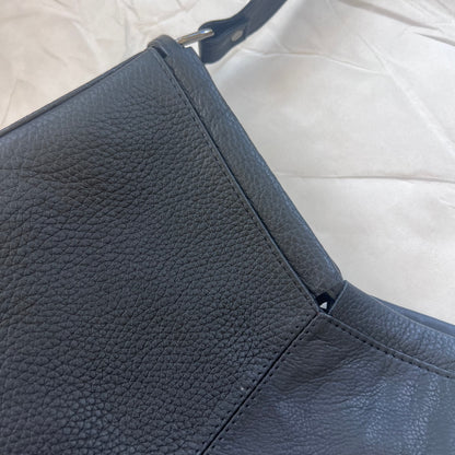 close-up of top rim of midnight Gloria Shoulder Bag