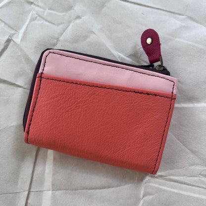 back view of melon tracy wallet