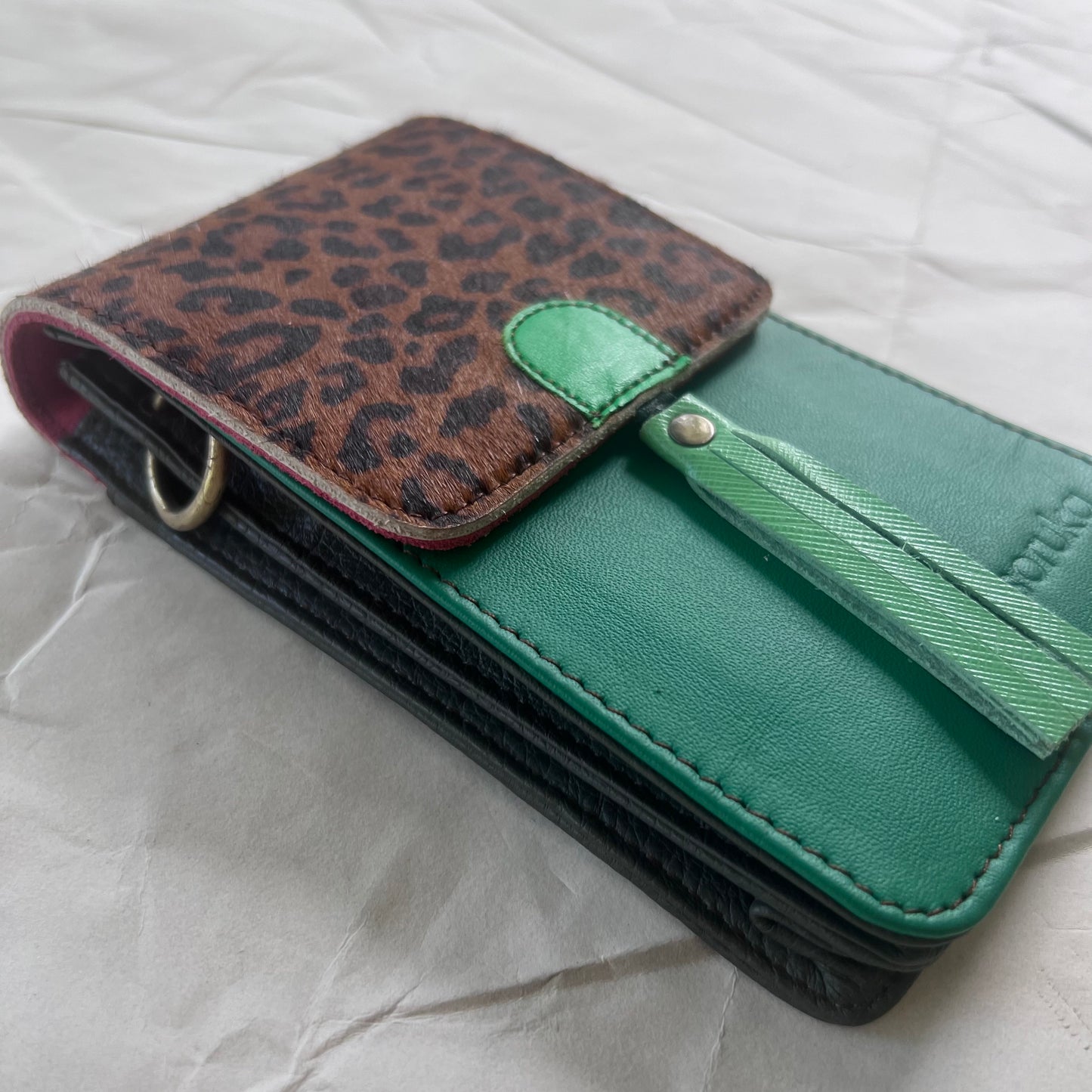 side view of kelly Gia Phone Bag