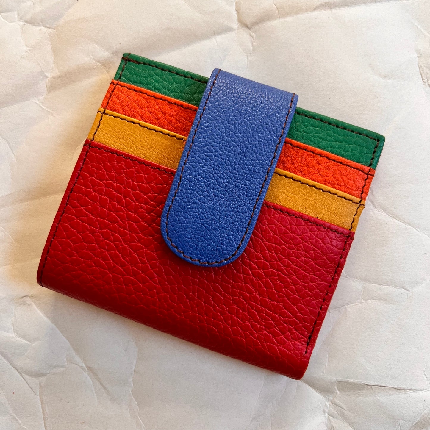 front view of kelly wallet.