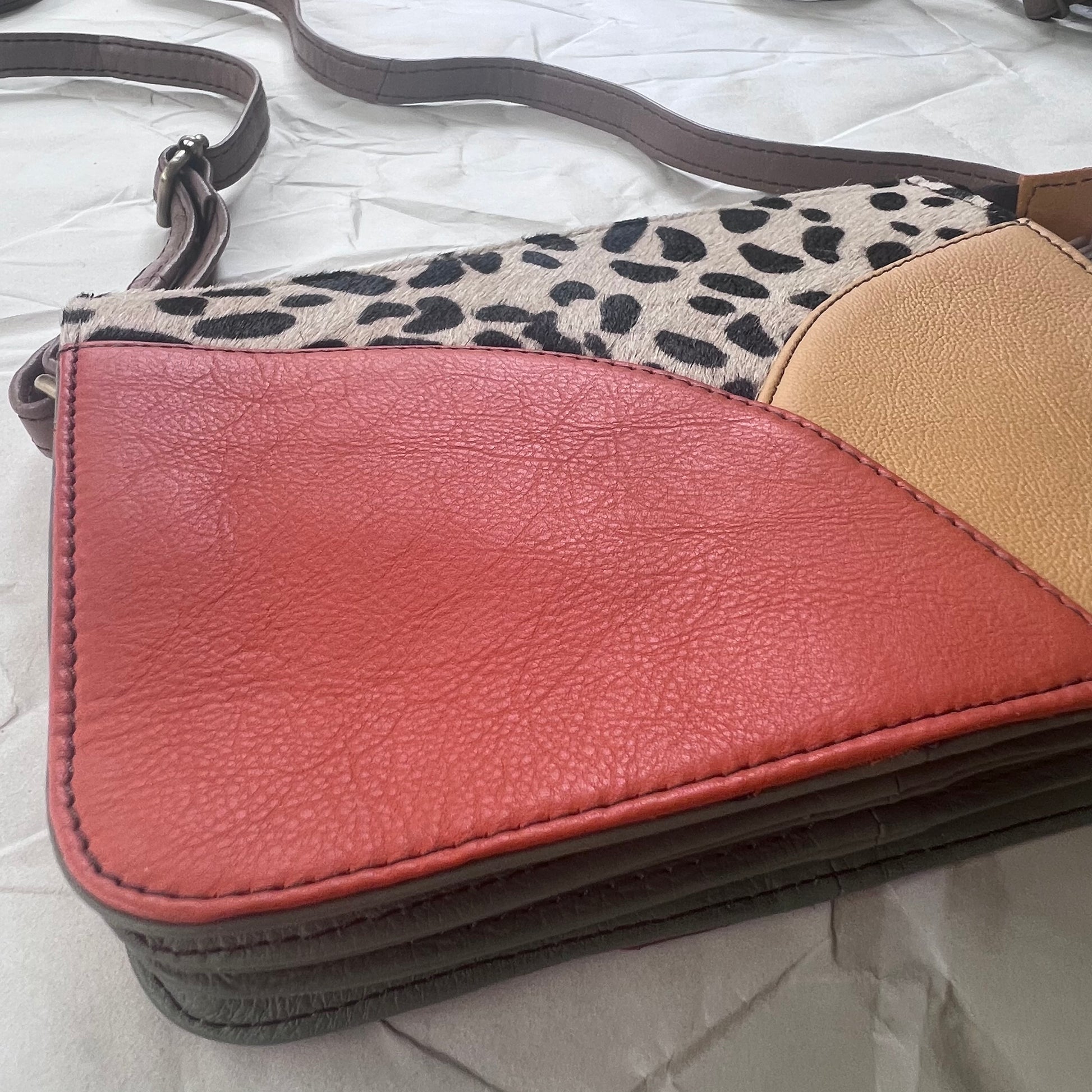 bottom view of Meredith Purse