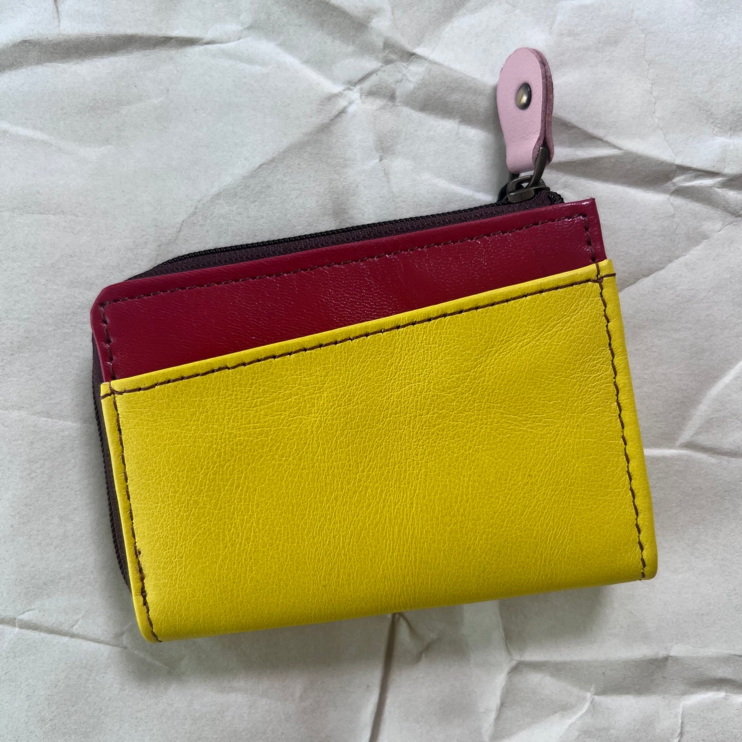 back view of sunshine tracy wallet