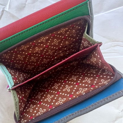 interior view of olive rings wallet zipper pocket