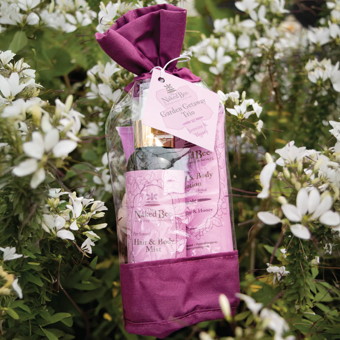 Jasmine & Honey giftset arranged with white jasmine flowers