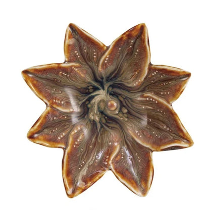 top view of flower dish.