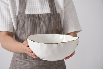 person holding the portofino medium bowl