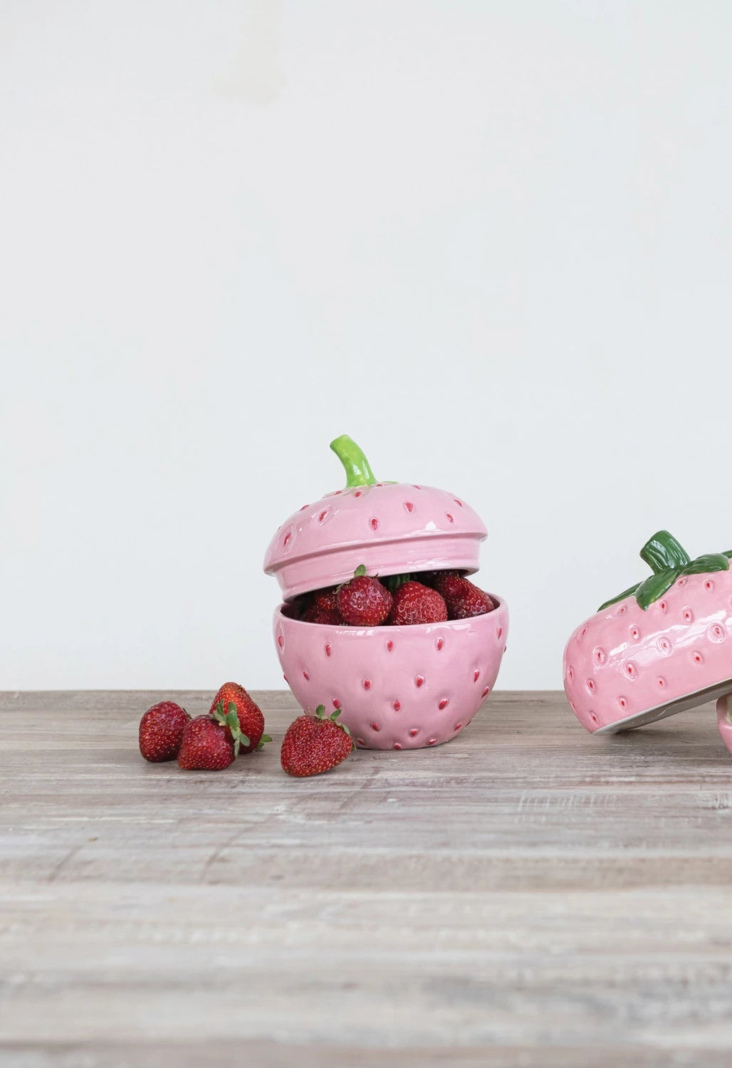 Creative Co-op - Ceramic Strawberry Jar with Lid