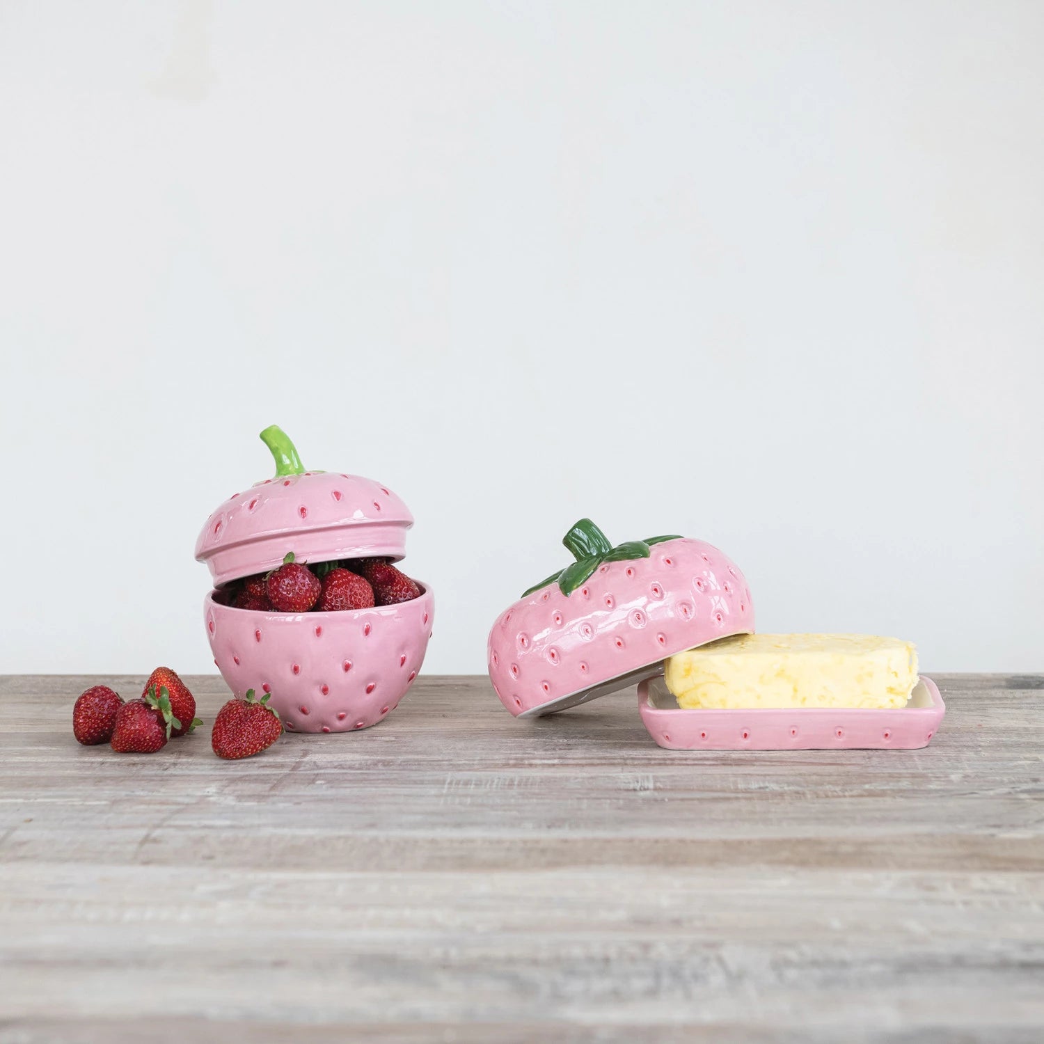 Creative Co-op - Strawberry Shaped Butter Dish