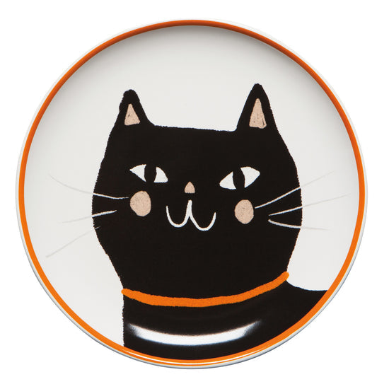 Plate with a black cat design on a white background with an orange rim.