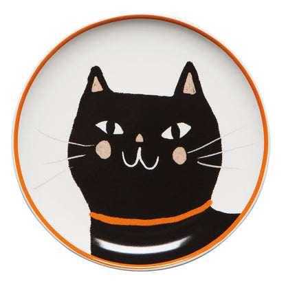 Plate with a black cat design on a white background with an orange rim.