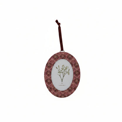 pink oval photo frame ornament