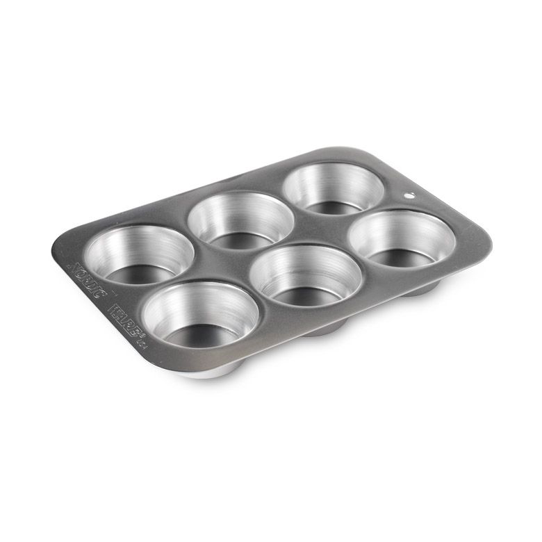 muffin pan with 6 muffin wells.
