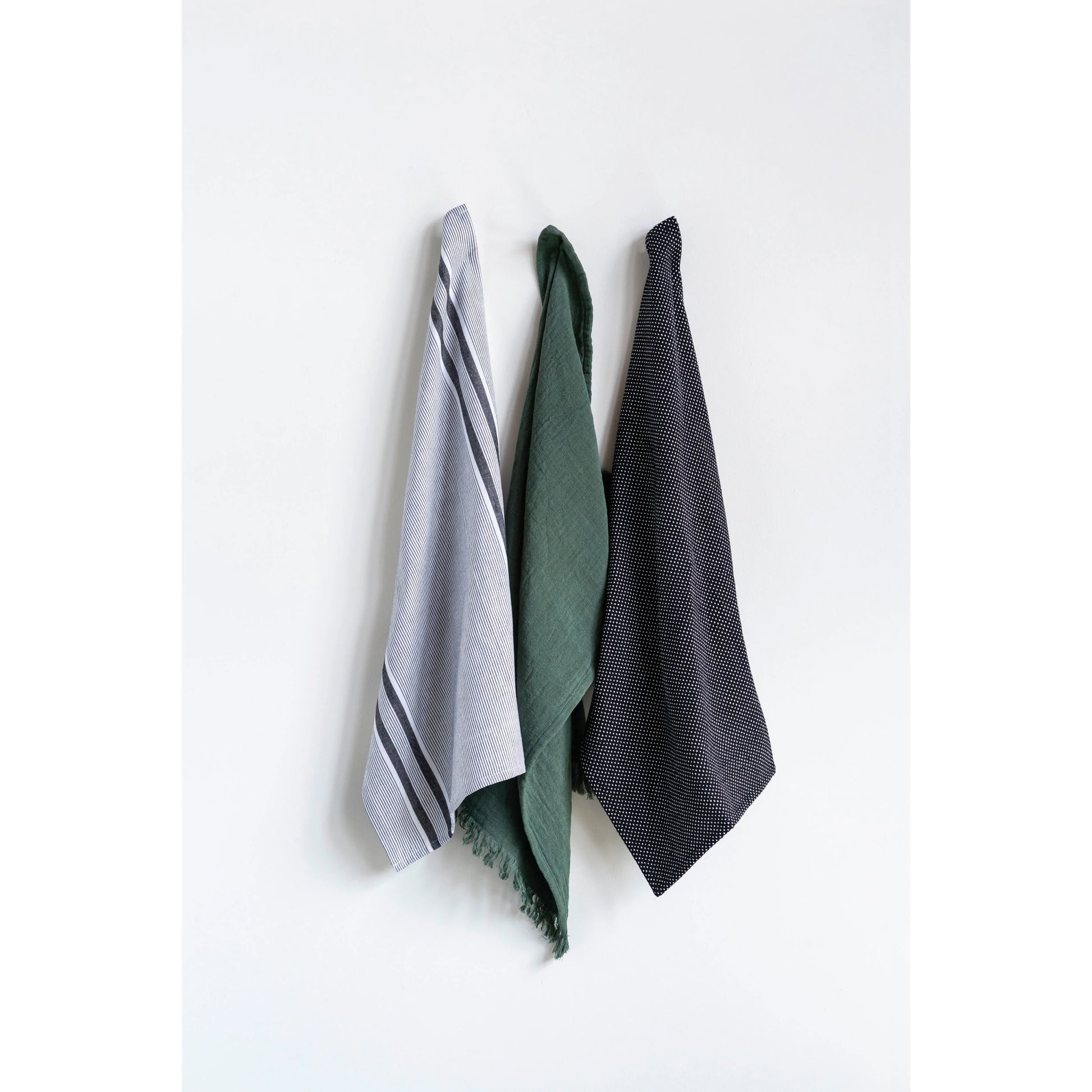 Your Kitchen: Where to Stash the Dish Towels