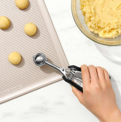 Oxo Good Grips Cookie Scoop Small — KitchenKapers