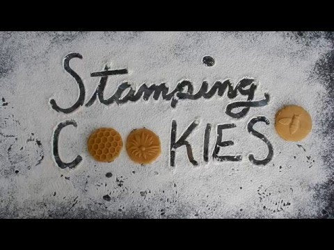 video showing how to stamp cookies.