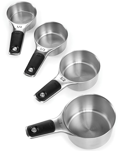 4 measuring cups spread out.